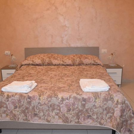 B&B A Casa Di Ale ปาแลร์โม ภายนอก รูปภาพ