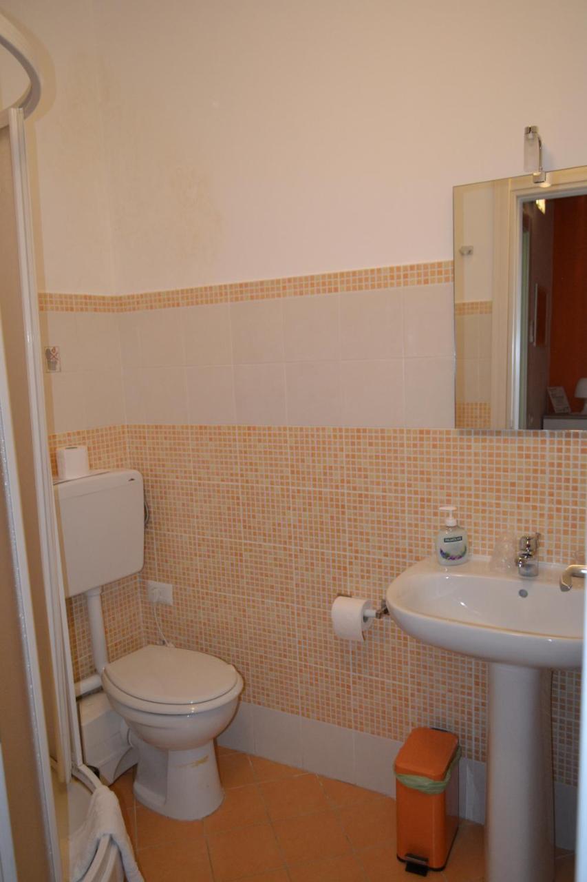B&B A Casa Di Ale ปาแลร์โม ภายนอก รูปภาพ