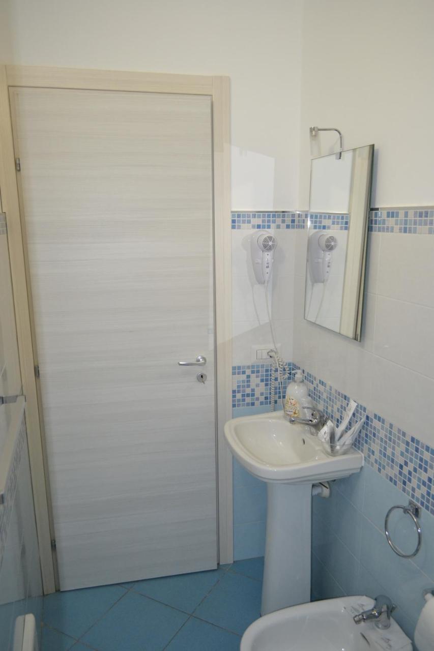 B&B A Casa Di Ale ปาแลร์โม ภายนอก รูปภาพ