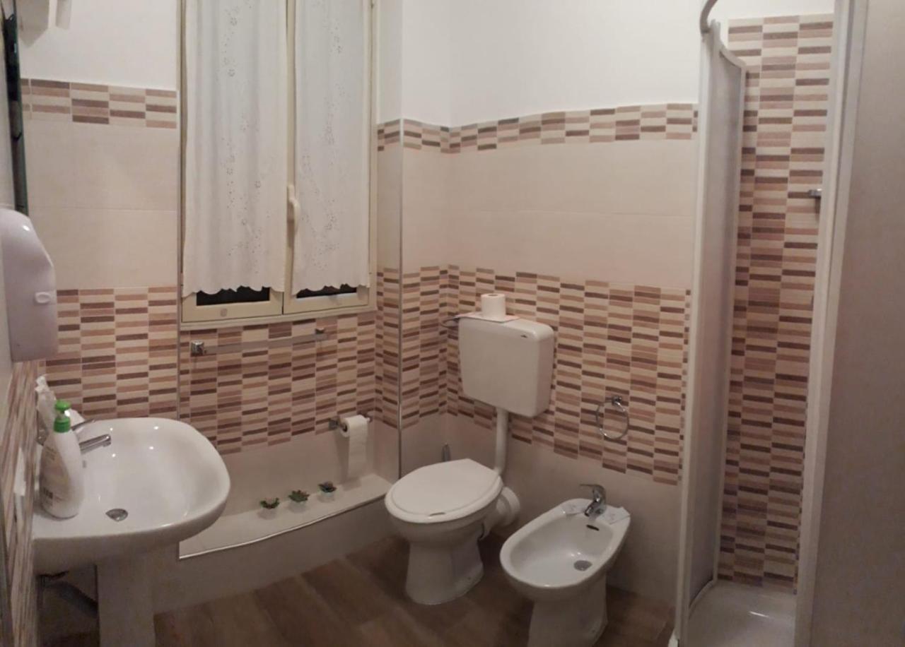 B&B A Casa Di Ale ปาแลร์โม ภายนอก รูปภาพ